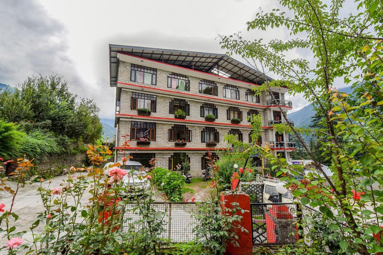 Oyo 33096 Hotel Chandertal Manāli Esterno foto